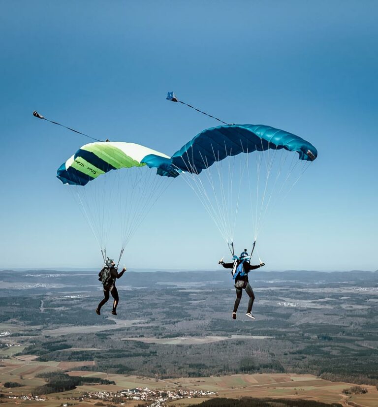 Home - Paratec – think – vertical